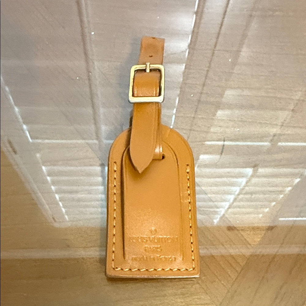 Louis Vuitton Caramel Leather Small Luggage Tag