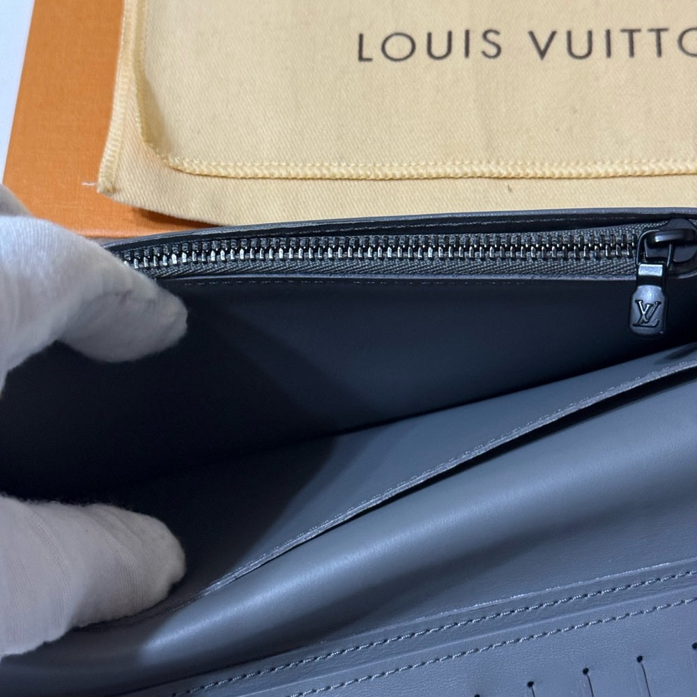 Louis Vuitton Empreinte Shadow Portefeiulle Brazza Wallet