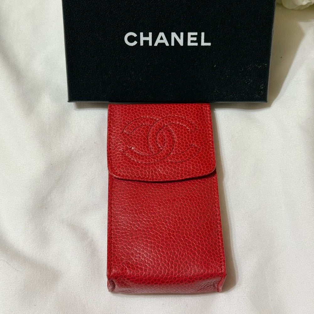 CHANEL Vibrant Red Caviar Leather Case With Chain