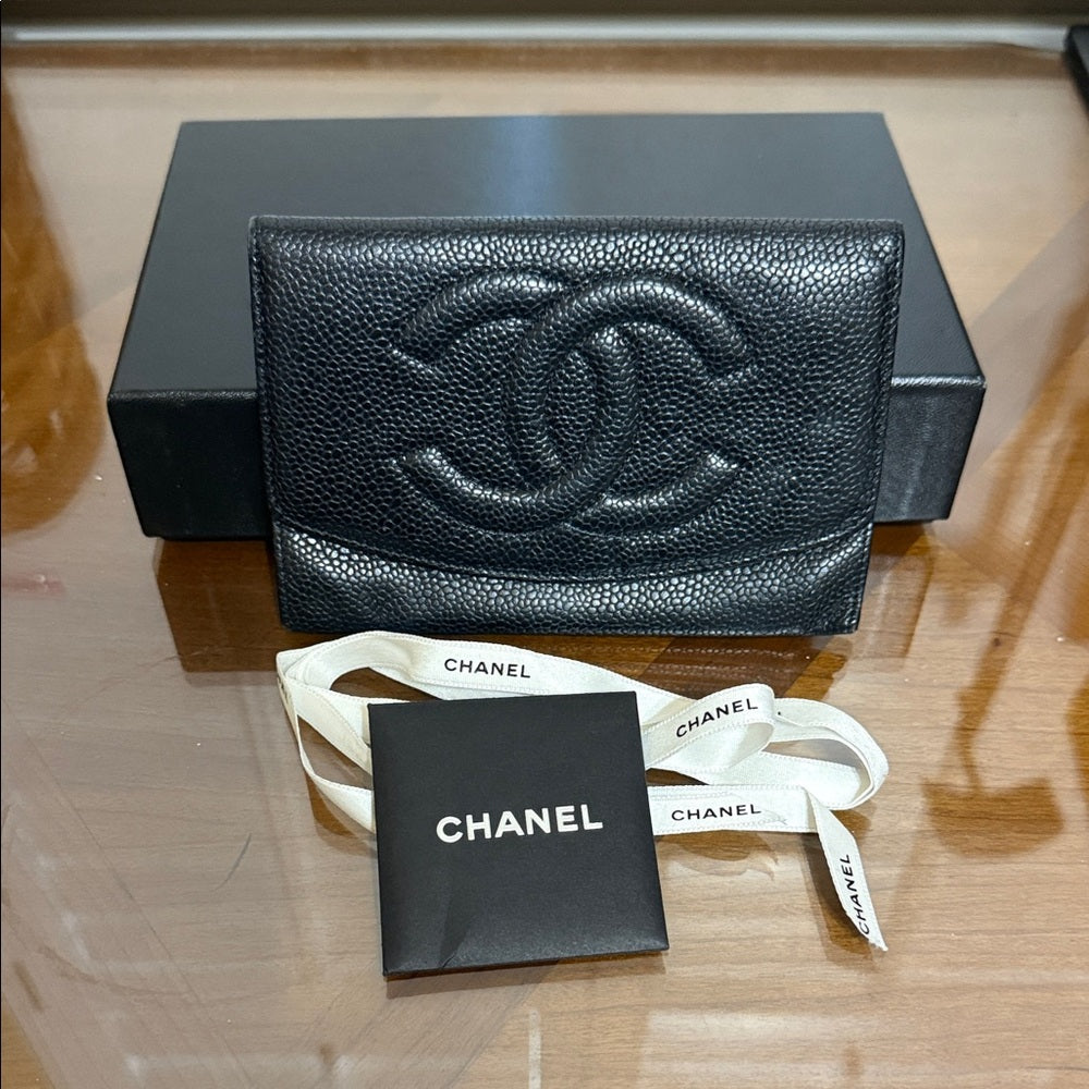 CHANEL Black Grained Calfskin Bifold Wallet on Chain