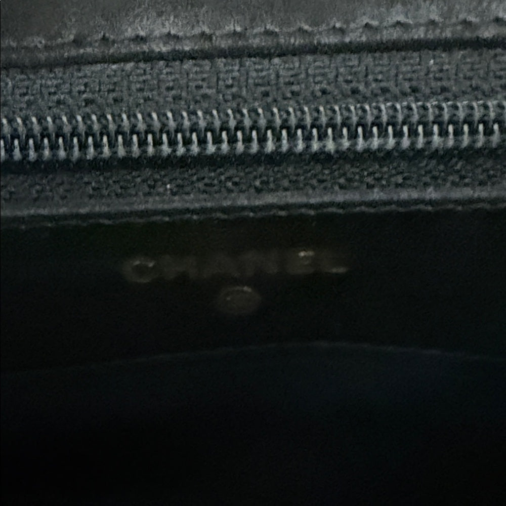 CHANEL Black Grained Calfskin Bifold Wallet on Chain