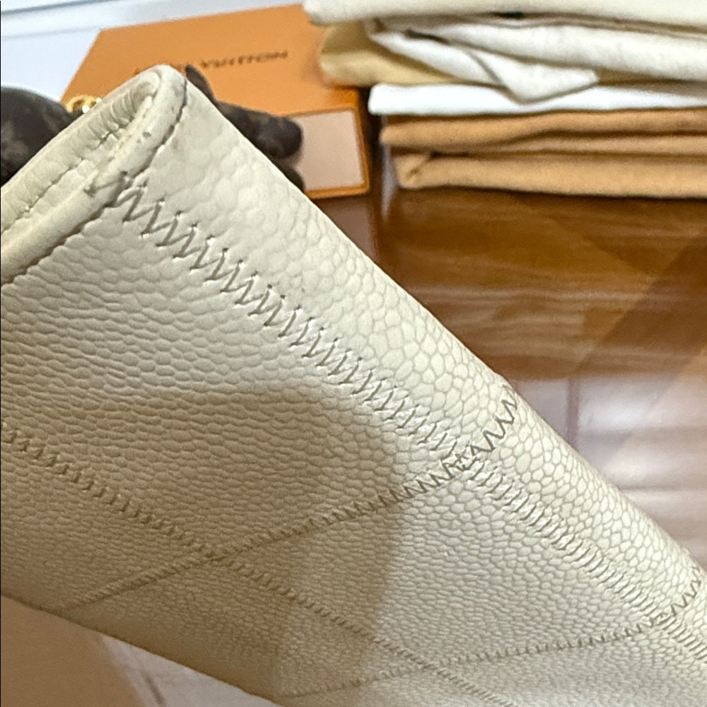 CHANEL Ivory Grained Leather Wild Stitch Wallet