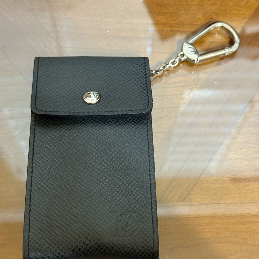 Louis Vuitton Black Leather Porte Cles Accessory Case